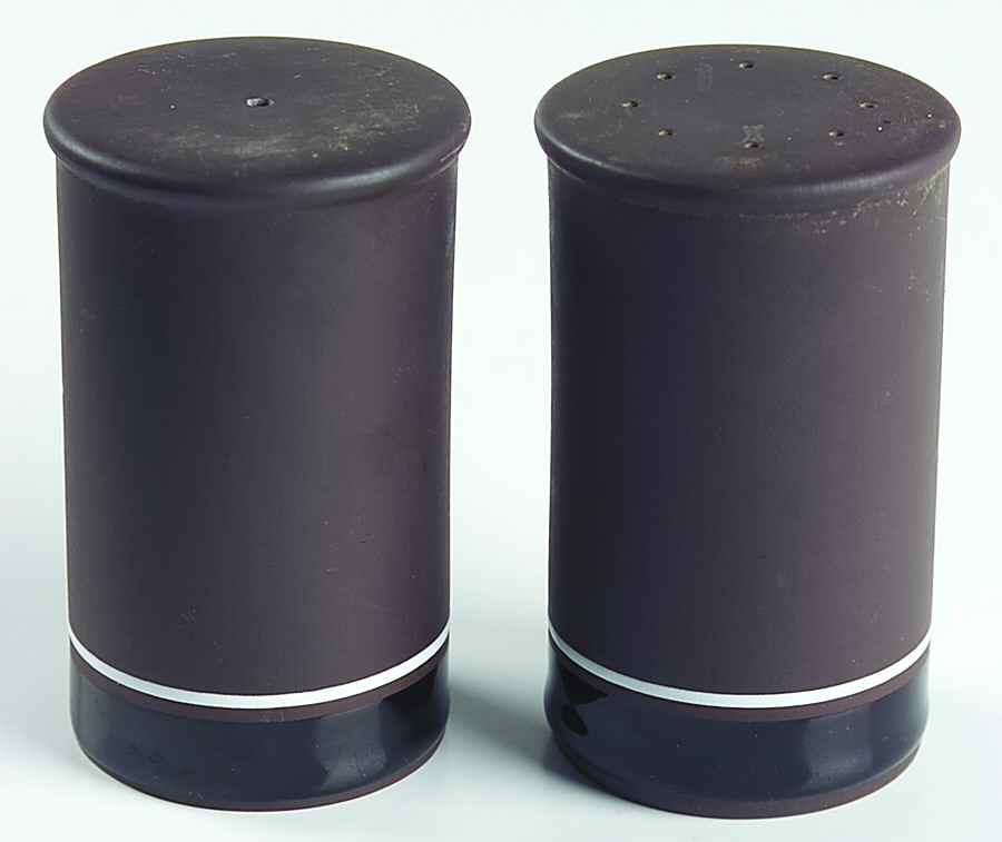 Contrast Salt & Pepper Set by Hornsea-1