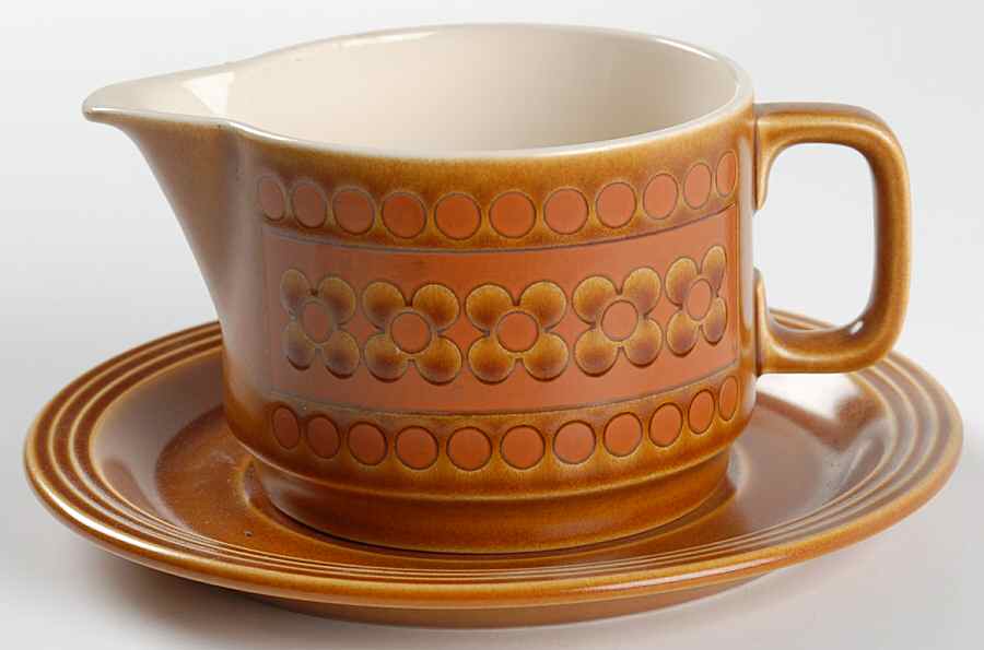 Saffron Gravy Boat & Underplate by Hornsea-1