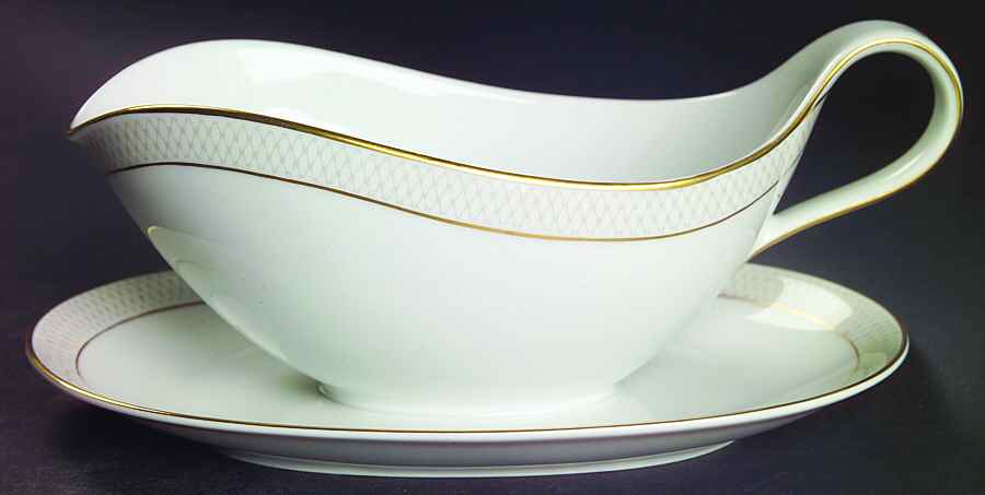 Eldorado Gravy Boat with Attached Underplate by Heirloom-1