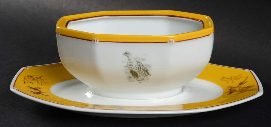 Chasse Yellow Sauce Boat with Attached Underplate by Hermes-1