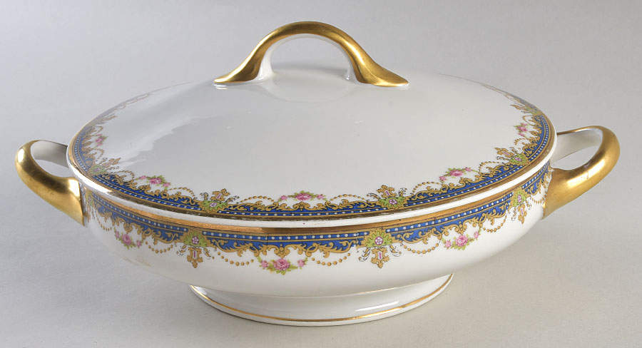 HRO1 Round Covered Vegetable by Robert Haviland-1