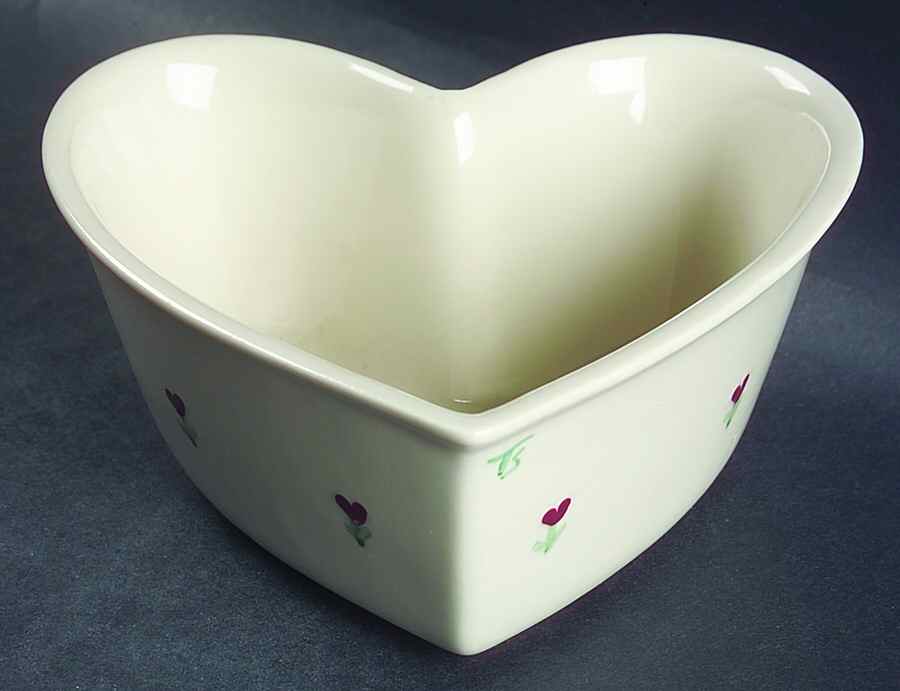 Provincial Posy 6" Heart Shaped Bowl by Hartstone-1