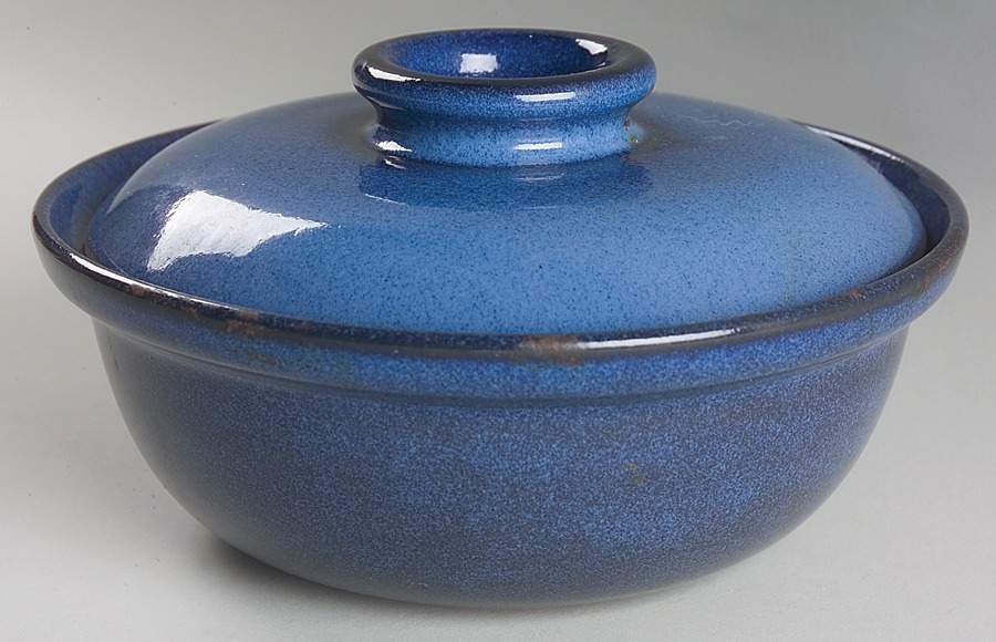 Moonstone (Rim) 1.50 Pt Round Covered Casserole by Heath-1