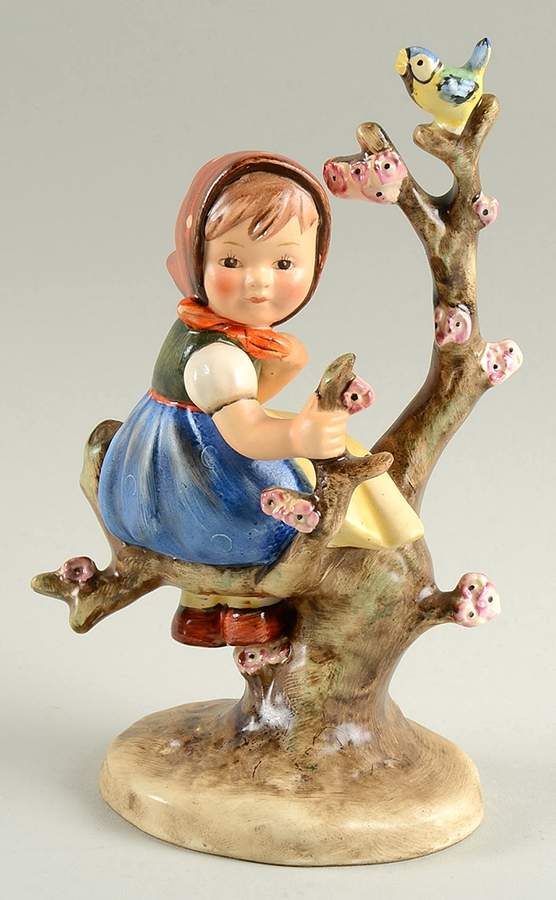 Apple Tree Girl Tm2-Apple Tree Girl-Old Base - No Box by M.I. Hummel-1