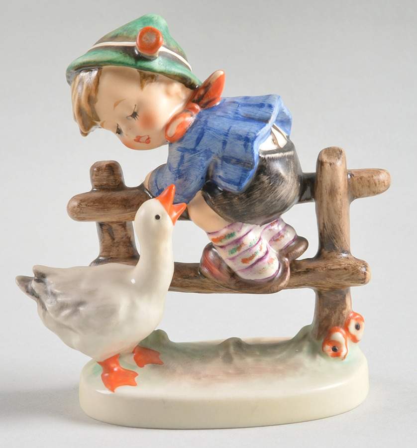 Barnyard Hero Tm6-Barnyard Hero - No Box by M.I. Hummel-1
