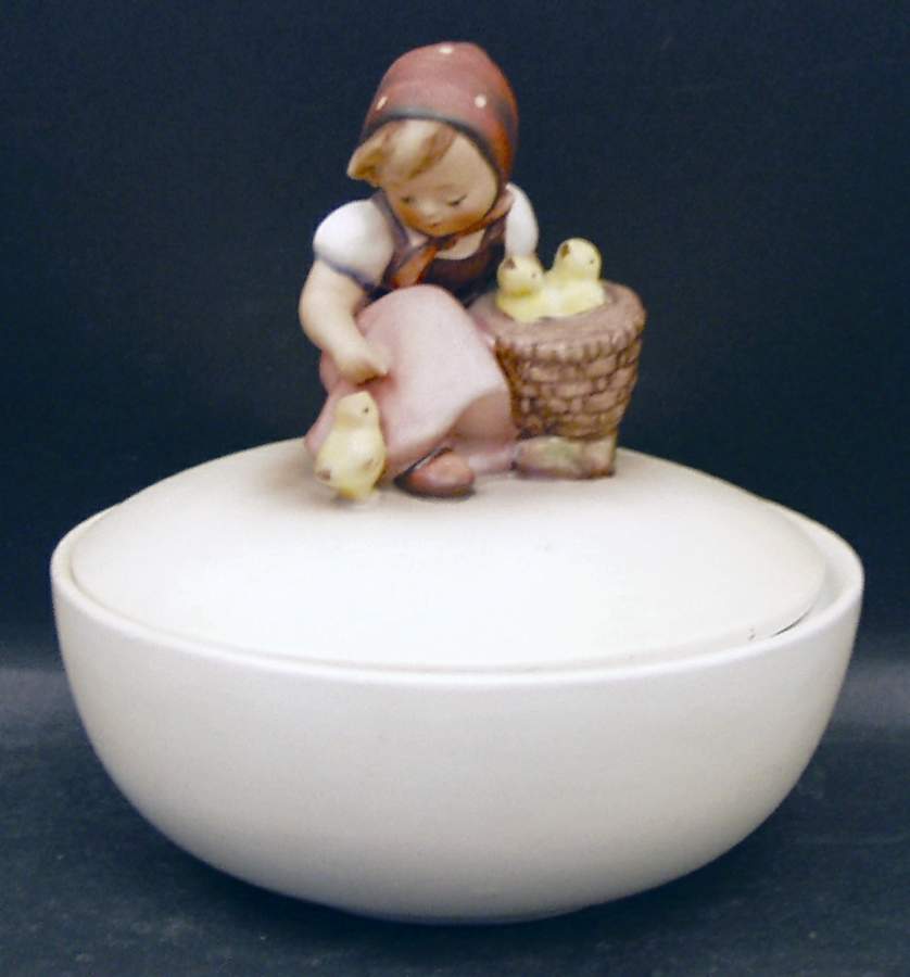 Chick Girl Covered Box Tm2-Chick Girl Box-Old Style - Boxed by M.I. Hummel-1