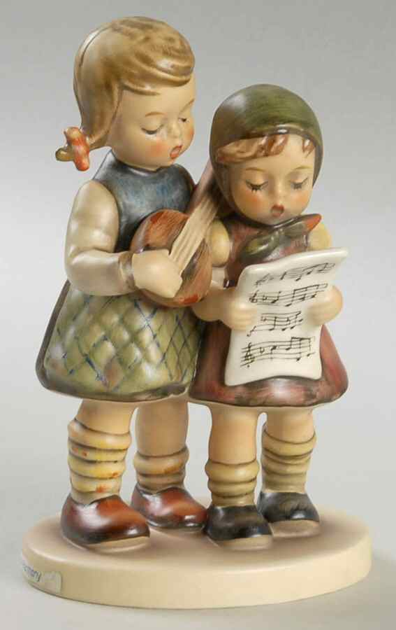 Close Harmony Tm6-Close Harmony - No Box by M.I. Hummel-1