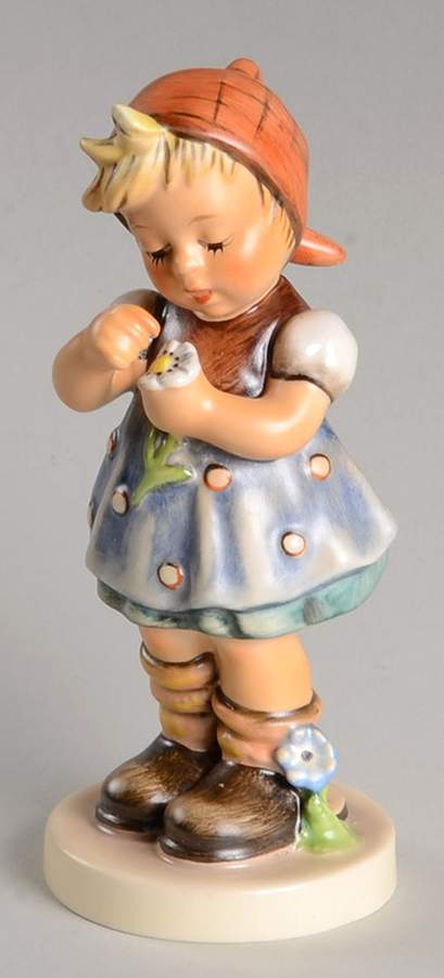 Daisies Don't Tell Tm6-Daisies Don't Tell - Boxed by M.I. Hummel-1