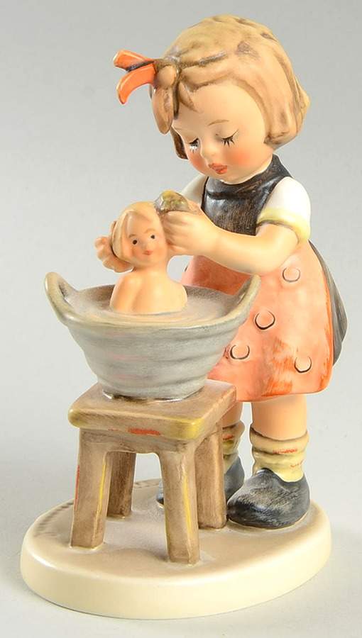 Doll Bath Tm7-Doll Bath - No Box by M.I. Hummel-1