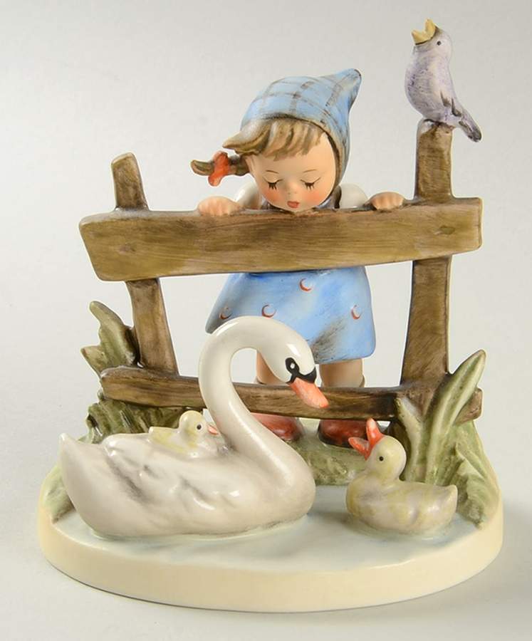 Feathered Friends Tm6-Feathered Friends - Boxed by M.I. Hummel-1