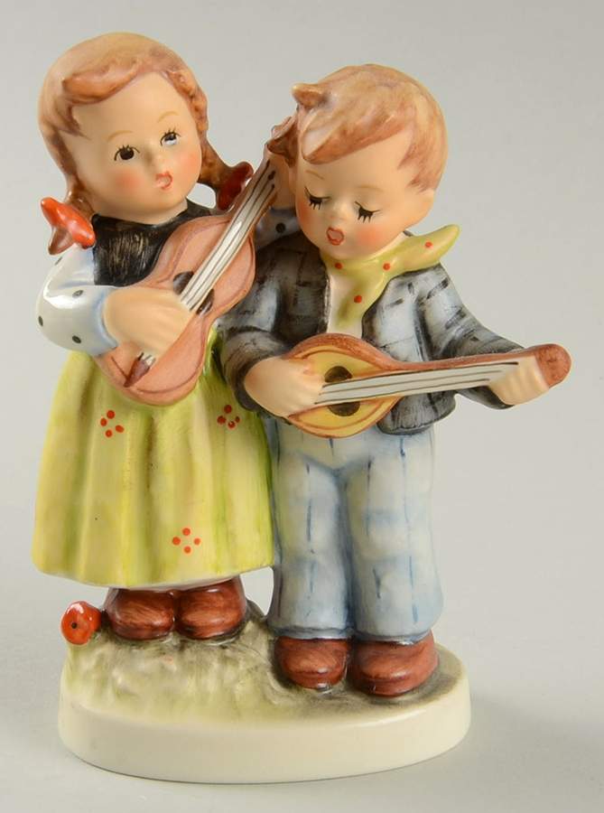 Happy Days Tm6-Happy Days - Boxed by M.I. Hummel-1