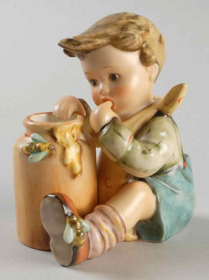 Honey Lover Tm7-Honey Lover-Club Exclusive-15 Year - Boxed by M.I. Hummel-1