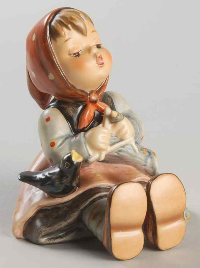 Happy Pastime Tm7-Happy Pastime - Boxed by M.I. Hummel-1