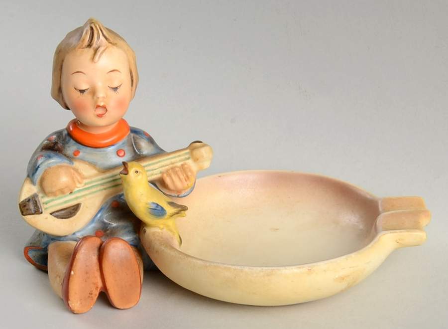 Joyful Ashtray Tm2-Joyful Ashtray - No Box by M.I. Hummel-1