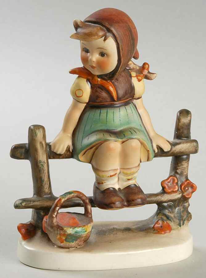 Just Resting Tm4-Just Resting - Boxed by M.I. Hummel-1