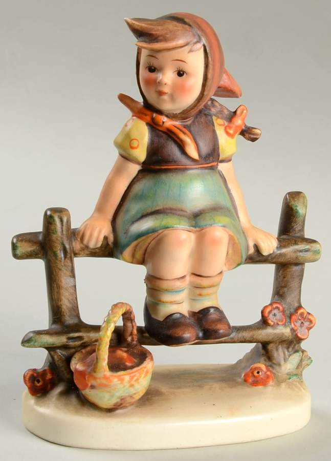 Just Resting Tm2-Just Resting - Boxed by M.I. Hummel-1