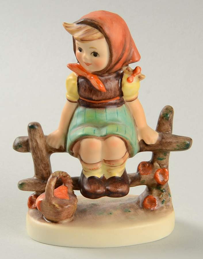 Just Resting Tm6-Just Resting - Boxed by M.I. Hummel-1