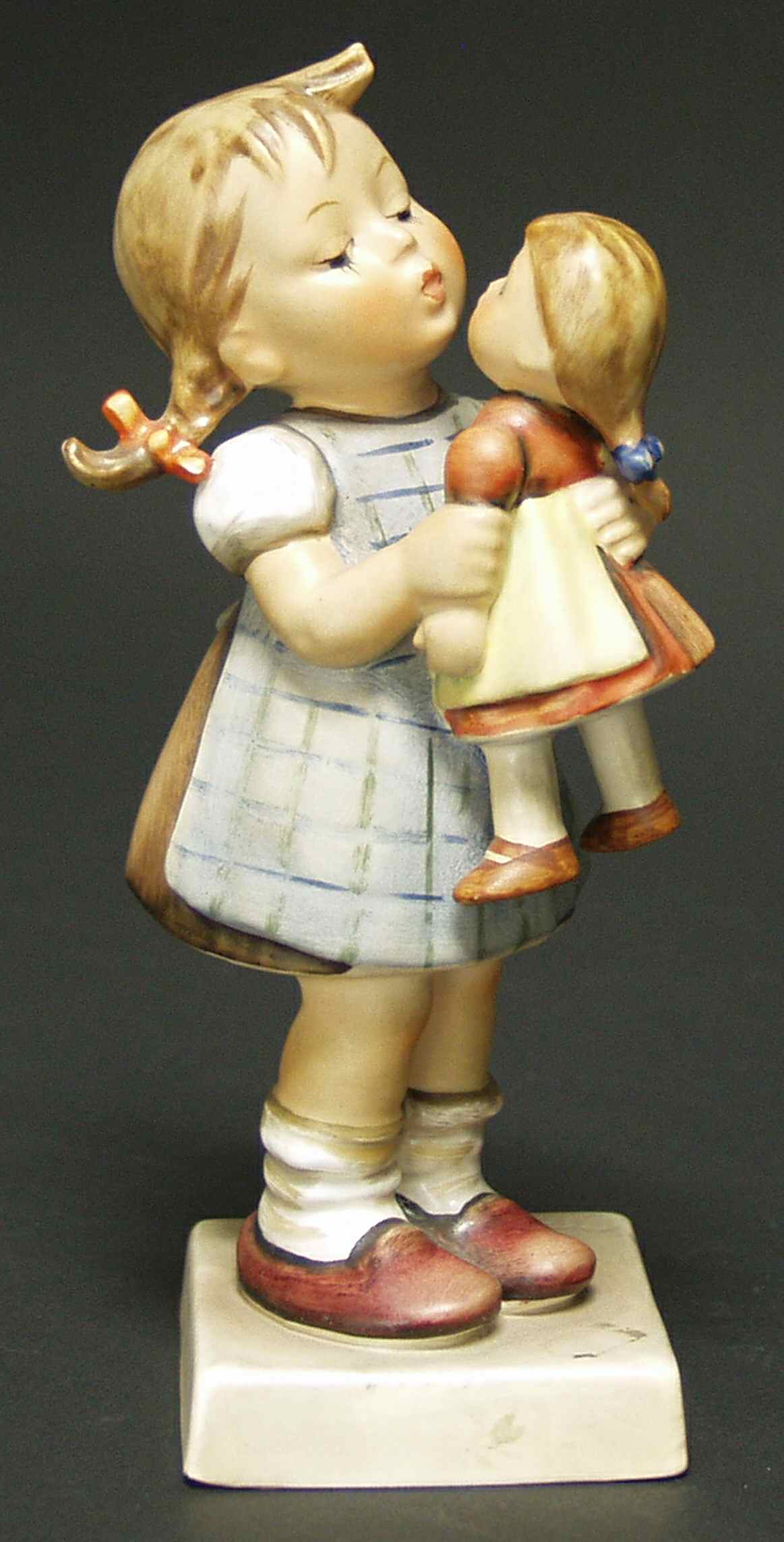 Kiss Me Tm4-Kiss Me-New Style-Doll Without Socks - Boxed by M.I. Hummel-1