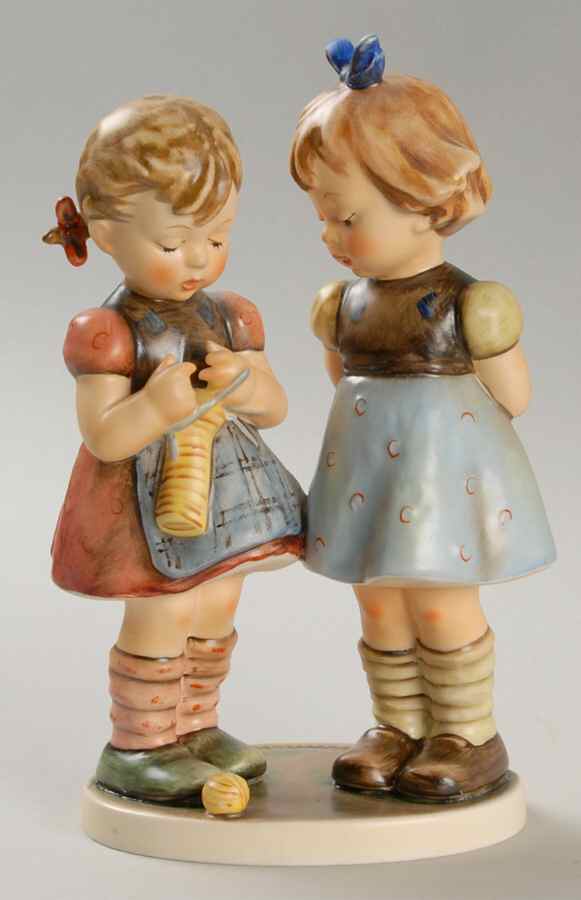 Knitting Lesson Tm6-Knitting Lesson - Boxed by M.I. Hummel-1