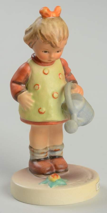 Little Gardener Tm1-Little Gardener-Round Base - With Box by M.I. Hummel-1