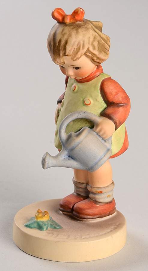 Little Gardener Tm3-Little Gardener-Round Base - No Box 3* by M.I. Hummel-1