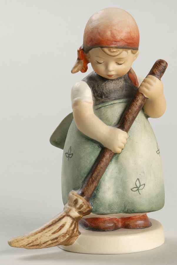 Little Sweeper Tm6-Little Sweeper - No Box by M.I. Hummel-1