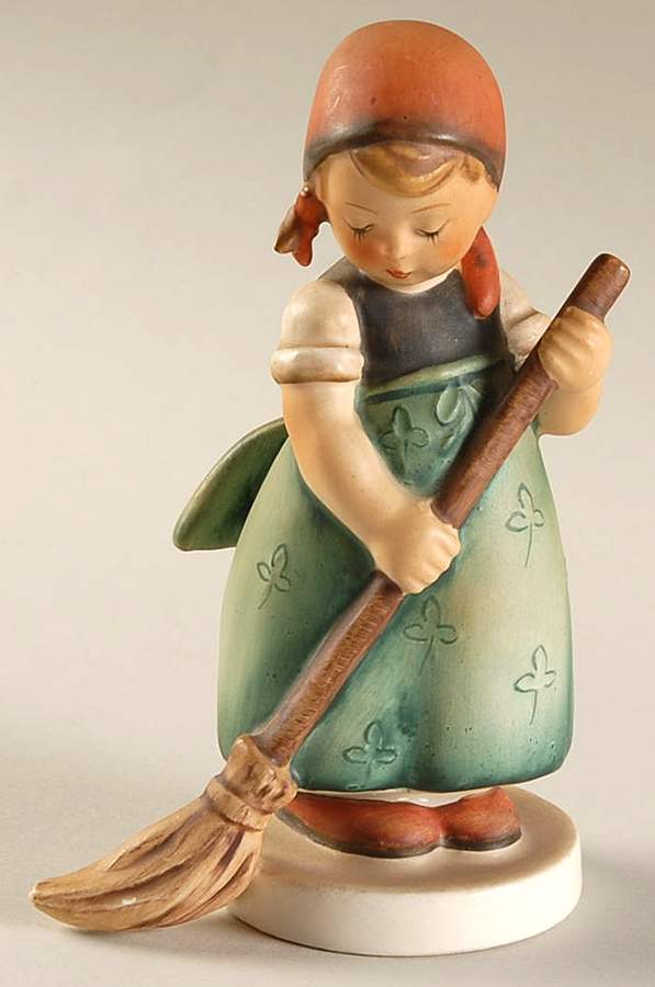 Little Sweeper Tm4-Little Sweeper - No Box by M.I. Hummel-1