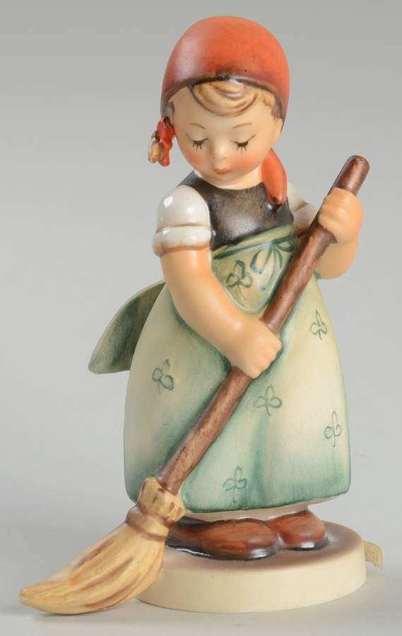 Little Sweeper Tm3-Little Sweeper - No Box by M.I. Hummel-1