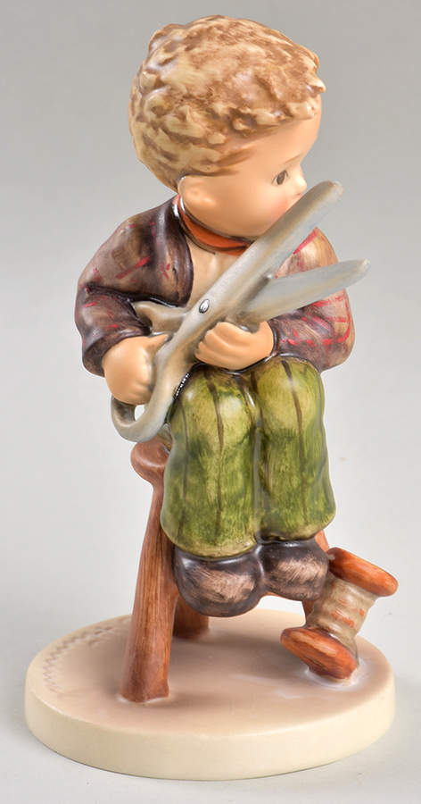 Little Tailor Tm5-Little Tailor-Old Style - Boxed by M.I. Hummel-1