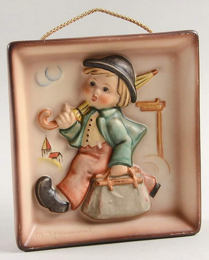 Merry Wanderer Wall Plaque Tm3-Merry Wanderer Plaque - Boxed by M.I. Hummel-1