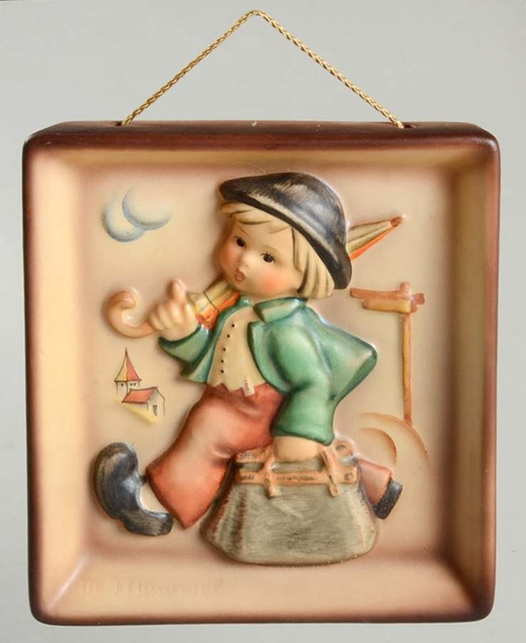 Merry Wanderer Wall Plaque Tm4-Merry Wanderer Plaque - Boxed by M.I. Hummel-1
