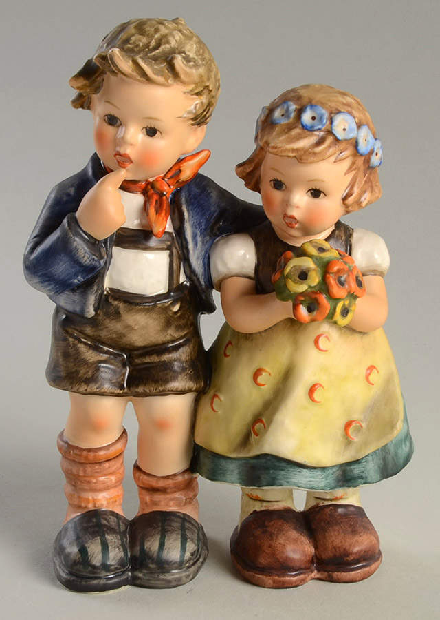 Large Colored Nativity Figurines #260 Tm4-We Congratulate - Boxed by M.I. Hummel-1