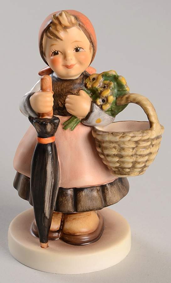 On Holiday Tm8-On Holiday-25th-1981-2006 - Boxed by M.I. Hummel-1
