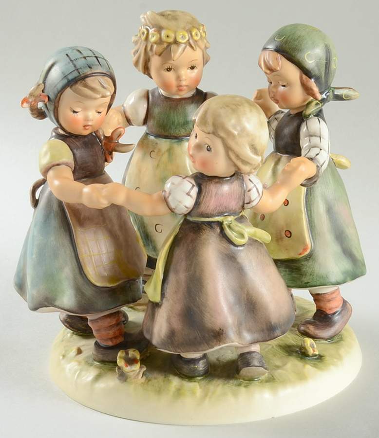 Ring Around The Rosie Tm5-Ring Around The Rosie - Boxed by M.I. Hummel-1
