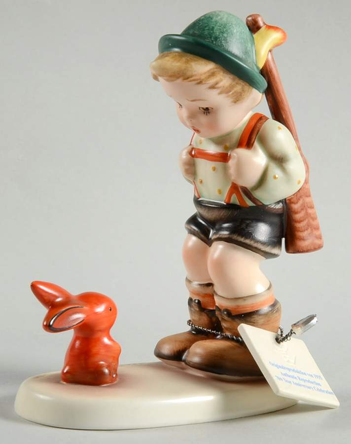 Sensitive Hunter Tm8-Sensitive Hunter - Boxed by M.I. Hummel-1