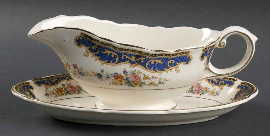 5602 Gravy Boat & Underplate/Relish by Thomas Hughes & Sons-1