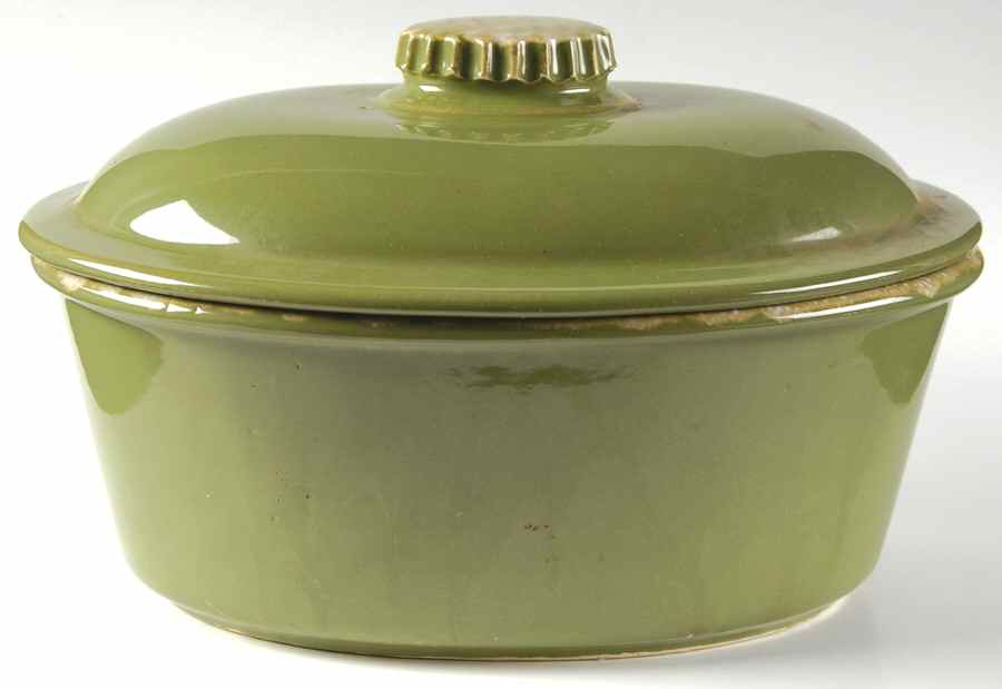 Avocado 2 Quart Oval Covered Casserole by Hull-1