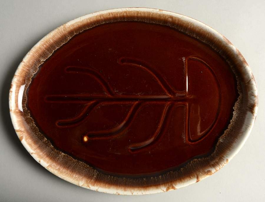 Brown Drip (House and Garden, Mirror Brown) 13" Oval Serving Platter by Hull-1