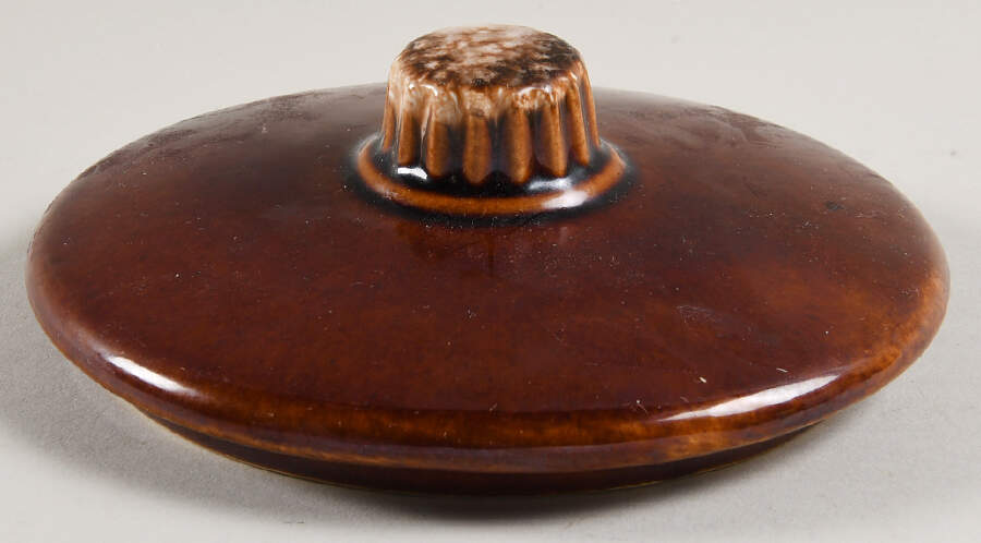 Brown Drip (House and Garden, Mirror Brown) Lid for Cookie Jar by Hull-1