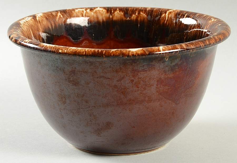 Brown Drip (House and Garden, Mirror Brown) 7" Mixing Bowl by Hull-1