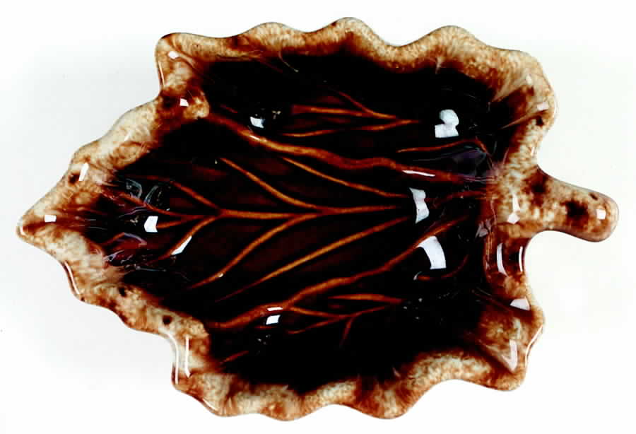 Brown Drip (House and Garden, Mirror Brown) Small Leaf Dish by Hull-1