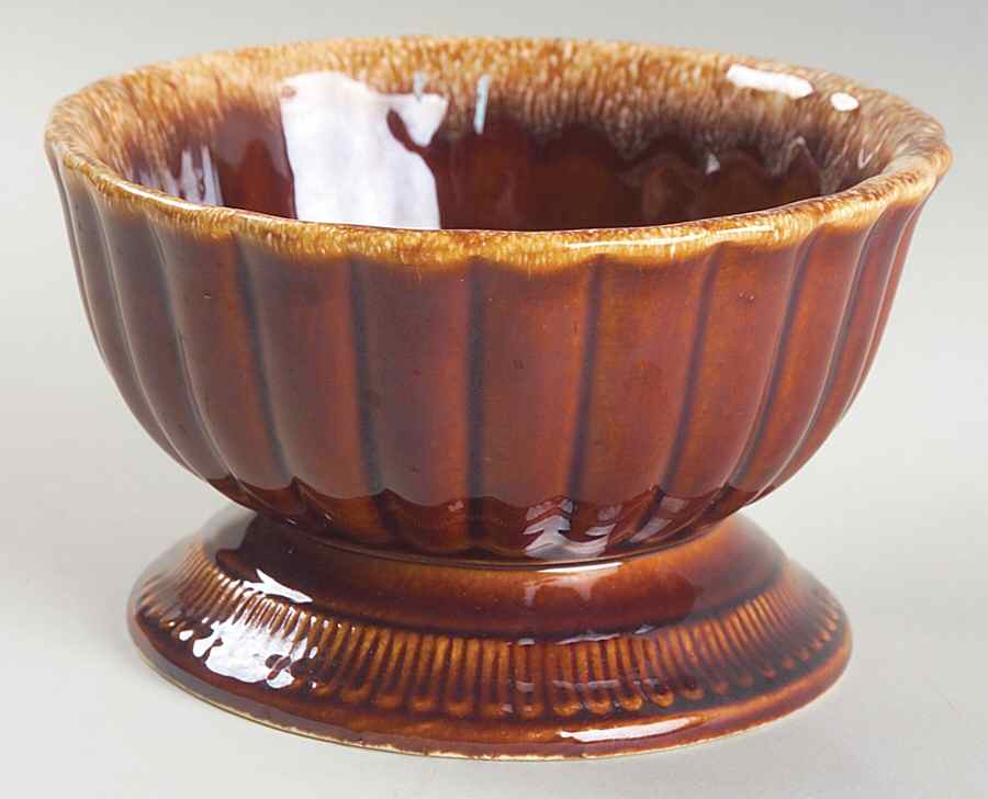 Brown Drip (House and Garden, Mirror Brown) 5" Footed Bowl by Hull-1