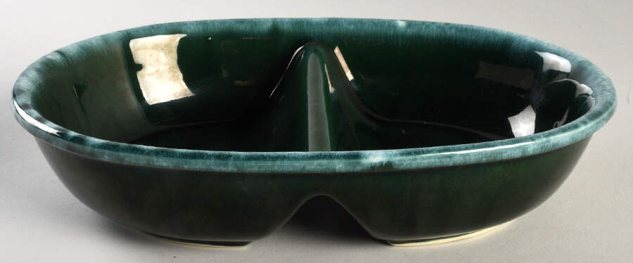 Green Agate 11" Oval Divided Vegetable Bowl by Hull-1