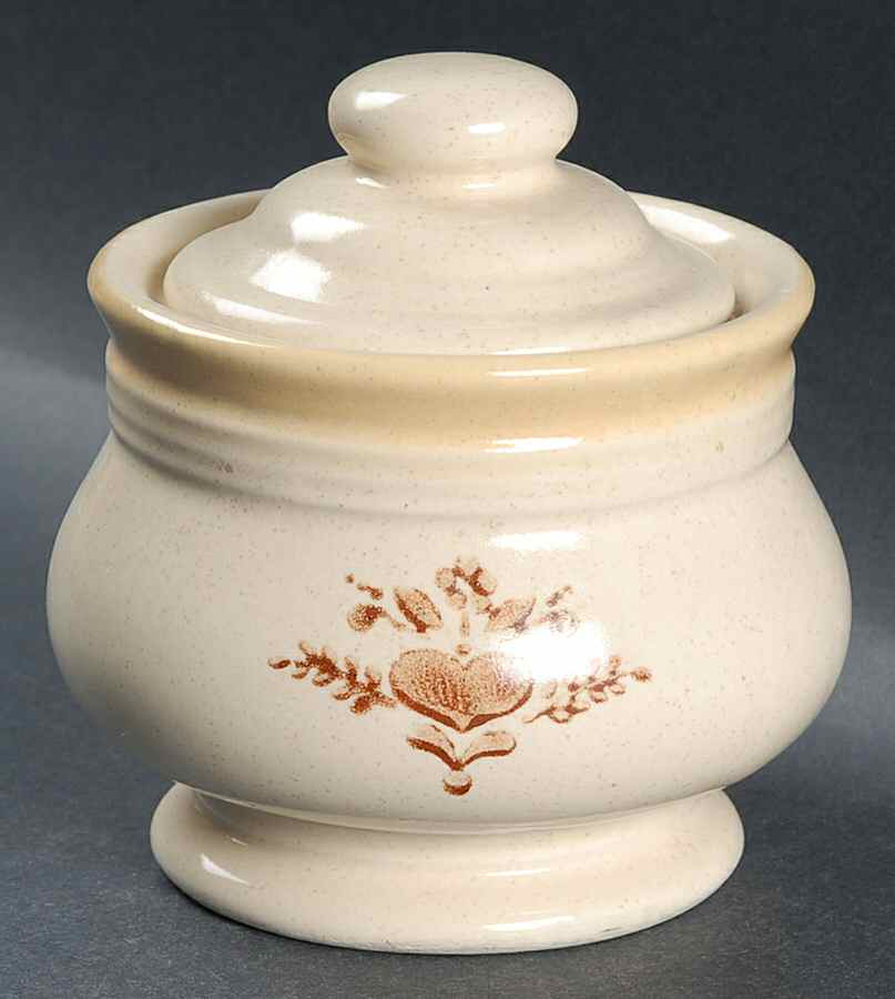 Heartland Sugar Bowl & Lid by Hull-1