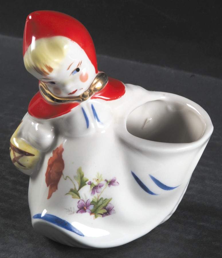 Little Red Riding Hood Open Sugar Bowl by Hull-1