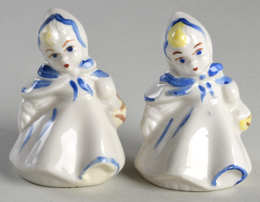 Little Red Riding Hood Figural Salt & Pepper Set by Hull-1