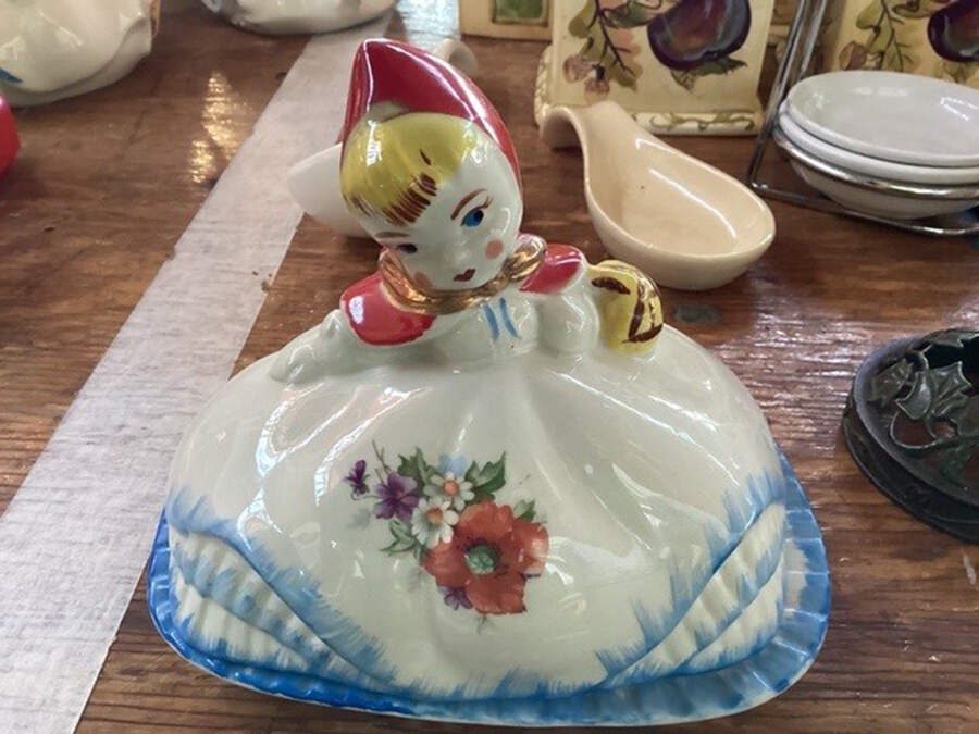 Little Red Riding Hood 1/4 Lb Covered Butter by Hull-1