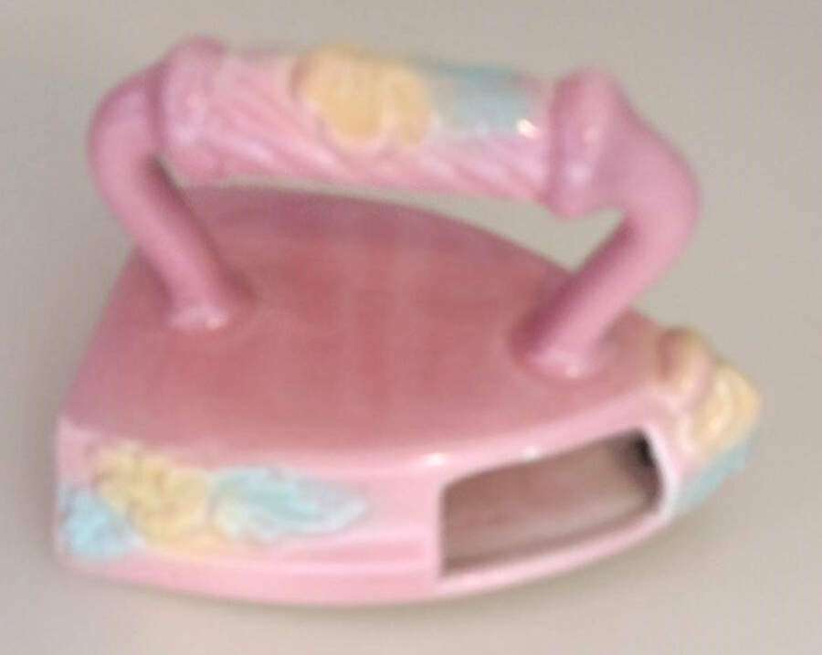 Sun Glow Pink Wall Pocket Vase by Hull-1