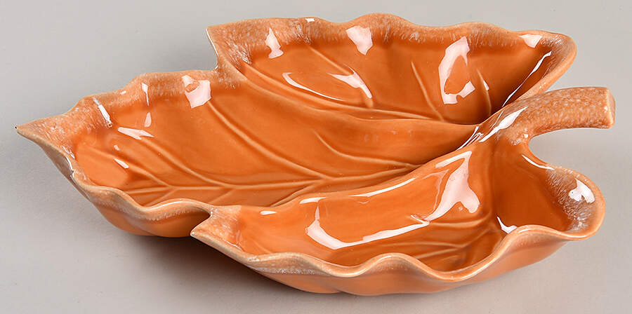 Tangerine 3-Part Leaf Shape Divided Server by Hull-1