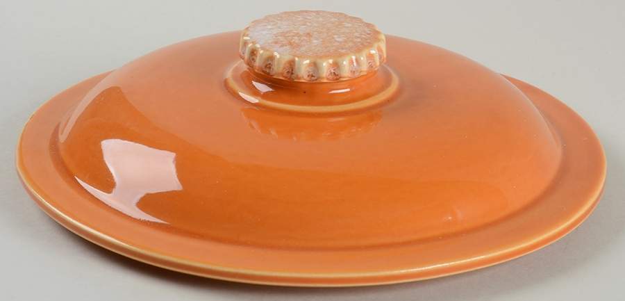 Tangerine Lid for 1.5 Qt Round Casserole by Hull-1